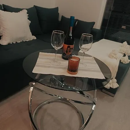 Διαμέρισμα Christina *